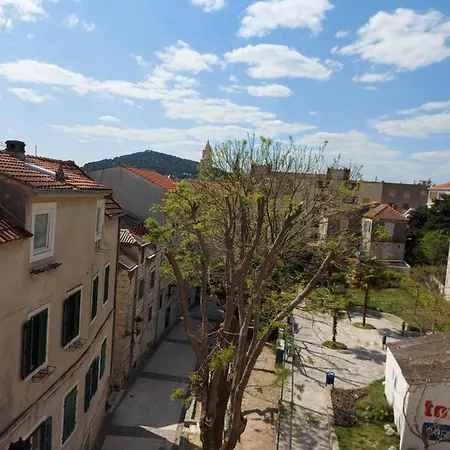 Nelly * 斯普利特